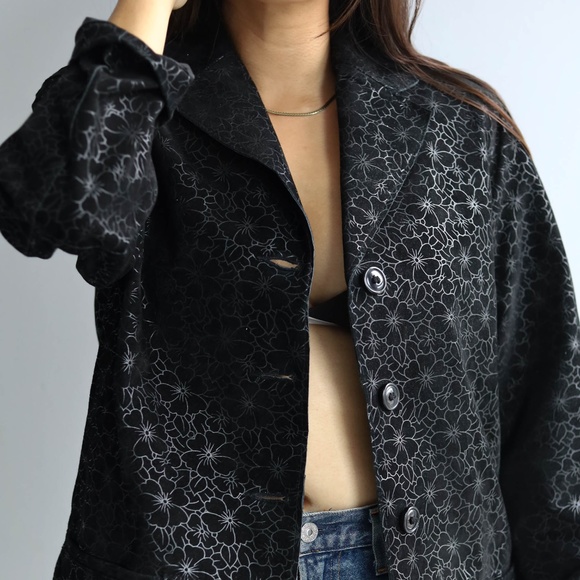 Vintage Black Floral Blazer (made in Canada) - Picture 5 of 5